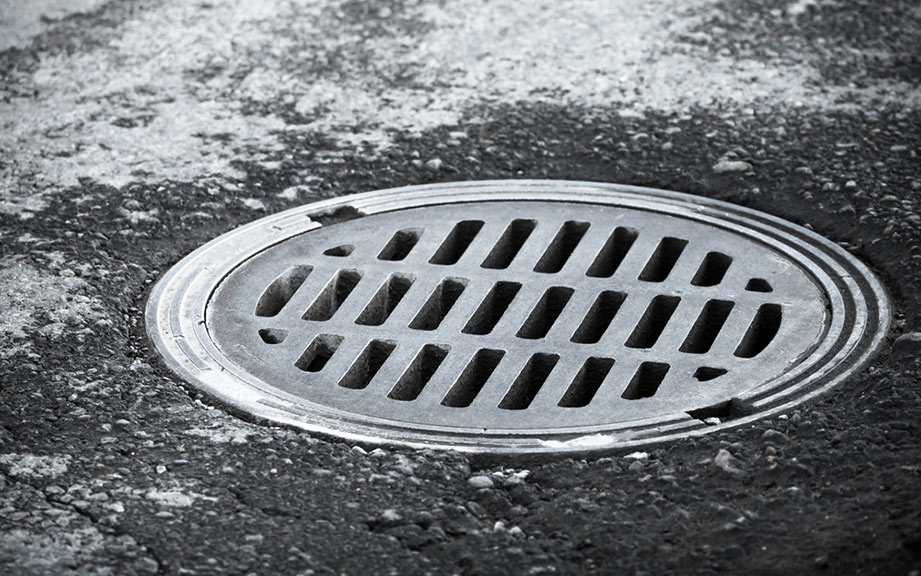 How to Say “Sewer” in French? What is the meaning of “Égout”?