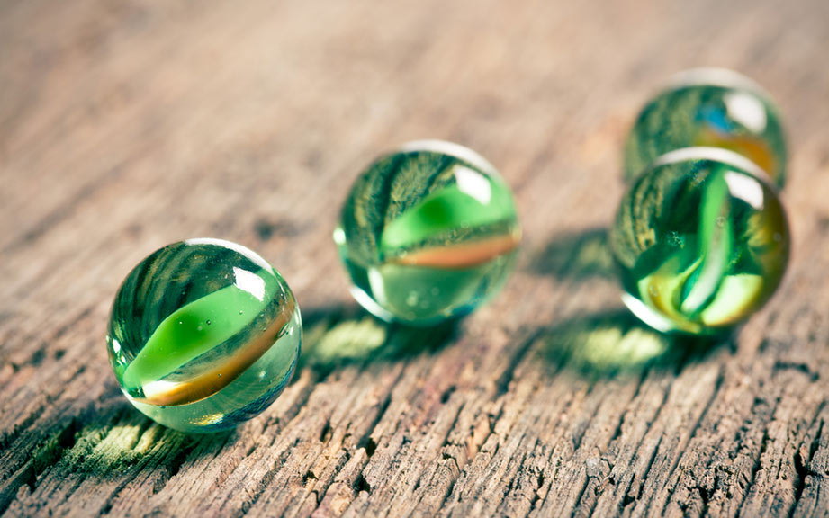 How to Say “Marbles” in French? What is the meaning of “Billes”?