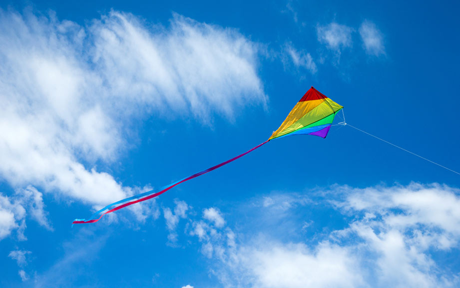 How to Say “Kite” in German? What is the meaning of “Drachen”?