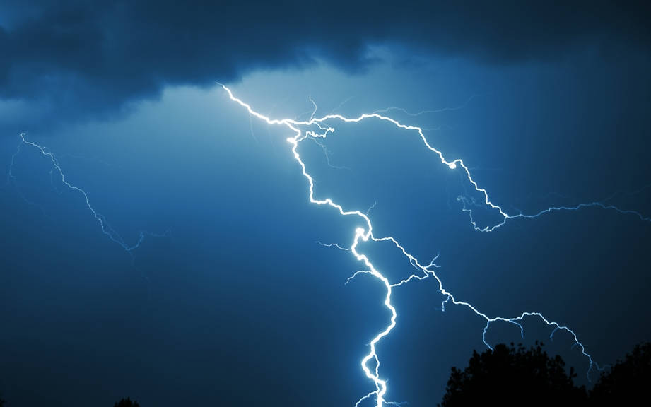 How to Say “Lightning” in Italian? What is the meaning of “Fulmine”?